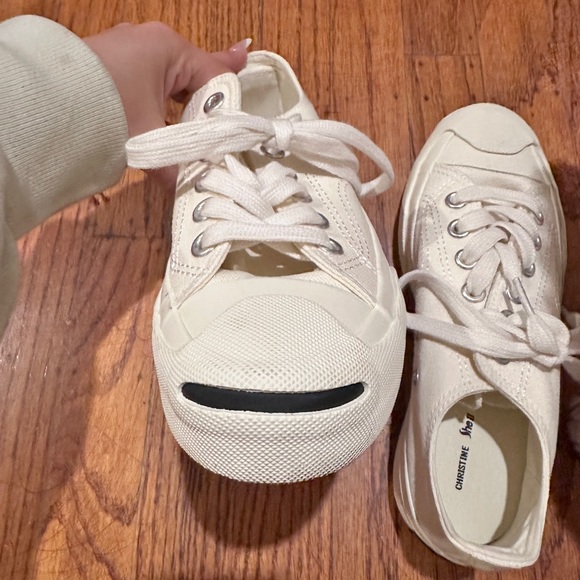 White sneaker size 6 - Picture 4 of 4